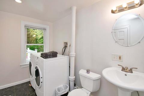 220 Tiffany St, Springfield, MA 01108 photo 10