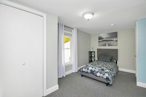 220 Tiffany St, Springfield, MA 01108 photo 15