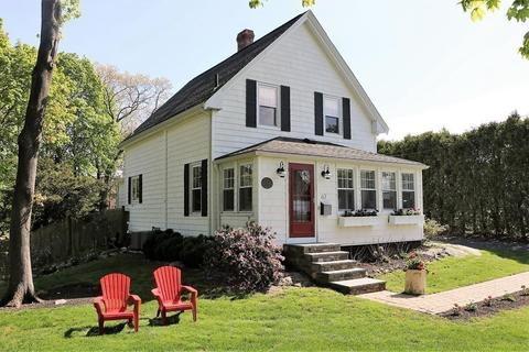 67 Canterbury St, Hingham, MA 02043 photo 2