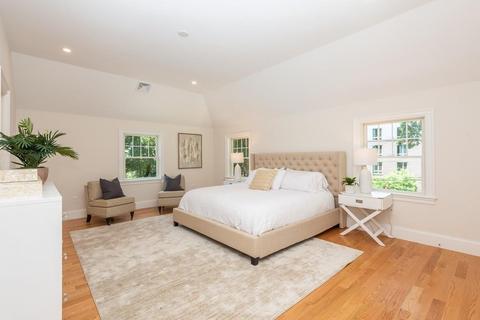 393 Clinton Rd, Brookline, MA 02445 photo 13