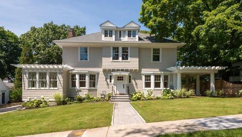 393 Clinton Rd, Brookline, MA 02445 photo 1