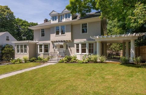 393 Clinton Rd, Brookline, MA 02445 photo 3