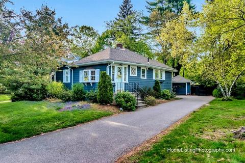 5 Stearns Rd, Wellesley, MA 02482 photo 1