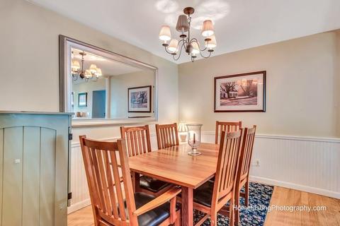 5 Stearns Rd, Wellesley, MA 02482 photo 11