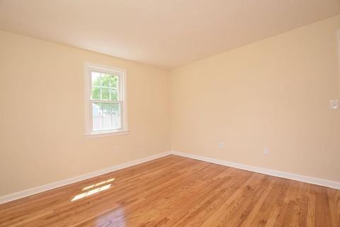 78 Robak Dr, Chicopee, MA 01020 photo 21