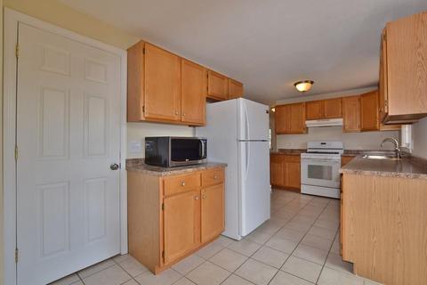 78 Robak Dr, Chicopee, MA 01020 photo 12