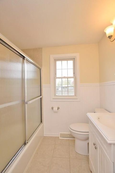 78 Robak Dr, Chicopee, MA 01020 photo 9