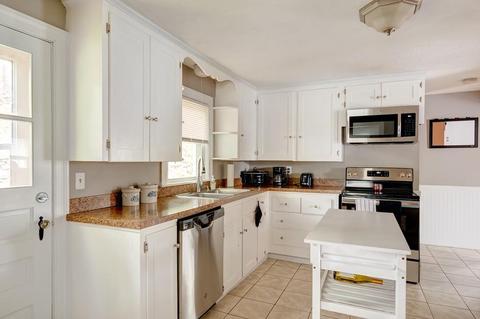 33 Navasota Ave, Worcester, MA 01602 photo 8