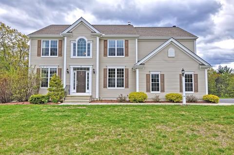27 Howarth Dr, Upton, MA 01568 photo 1