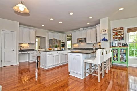 27 Howarth Dr, Upton, MA 01568 photo 3