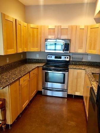 20 William St #3, Worcester, MA 01609 photo 6