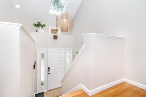 27 Parkvale Rd, Needham, MA 02492 photo 19