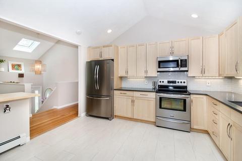 27 Parkvale Rd, Needham, MA 02492 photo 4