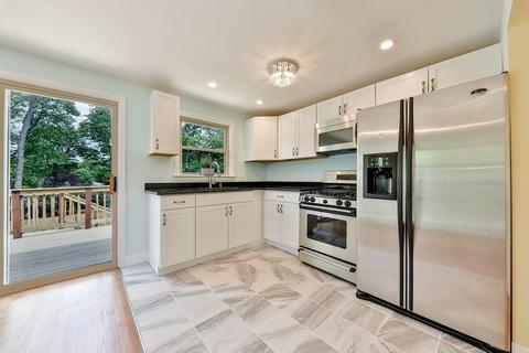 21 Clisby Ave, Dedham, MA 02026 photo 5