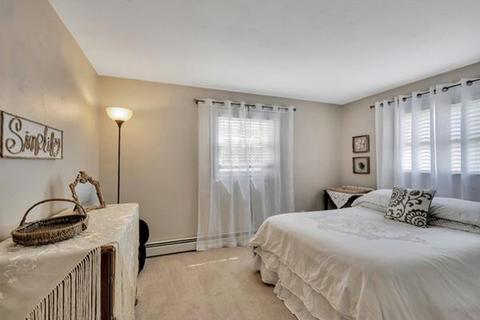 95 Simpson Dr, Framingham, MA 01701 photo 11