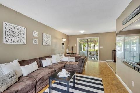 95 Simpson Dr, Framingham, MA 01701 photo 9