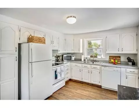 25 Tarbox St, Dedham, MA 02026 photo 5