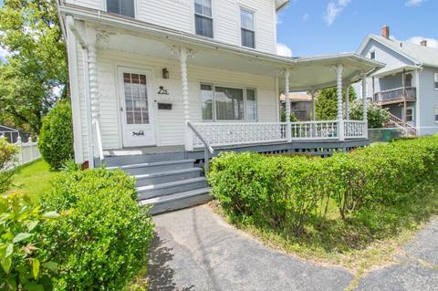 25 Clinton St, Chicopee, MA 01013 photo 2