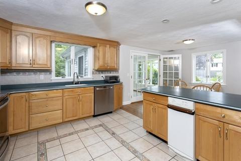 5 Barbara Rd, Stoneham, MA 02180 photo 8