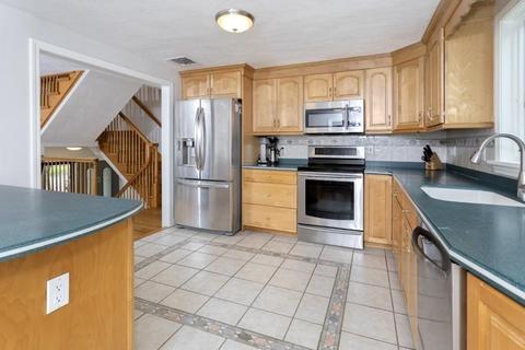 5 Barbara Rd, Stoneham, MA 02180 photo 6