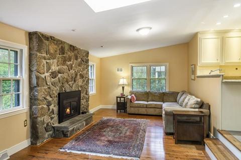 23 Lowe Cir, Framingham, MA 01701 photo 9