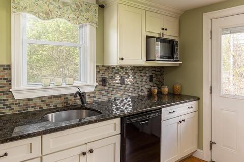 160 Main St, Upton, MA 01568 photo 10