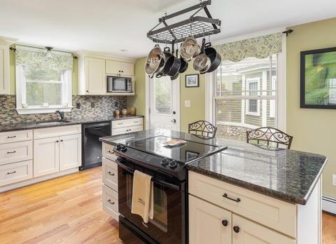 160 Main St, Upton, MA 01568 photo 8