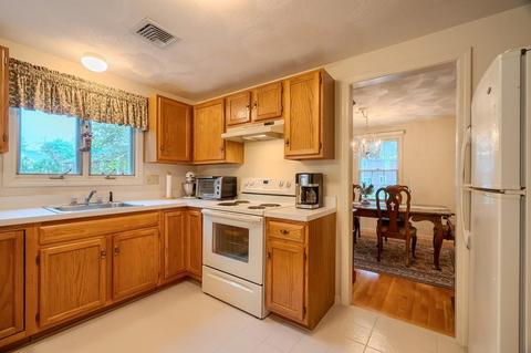 7 Reeves Rd, Maynard, MA 01754 photo 8