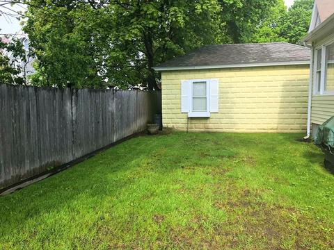 18 School St, Ware, MA 01082 photo 3