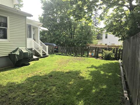 18 School St, Ware, MA 01082 photo 4