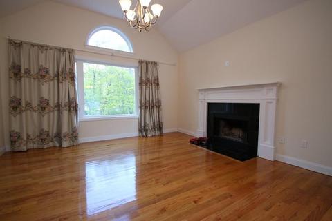24 Carson St, Saugus, MA 01906 photo 8