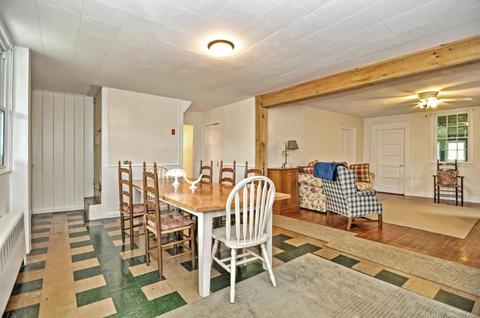 142 Maple St, Douglas, MA 01516 photo 2