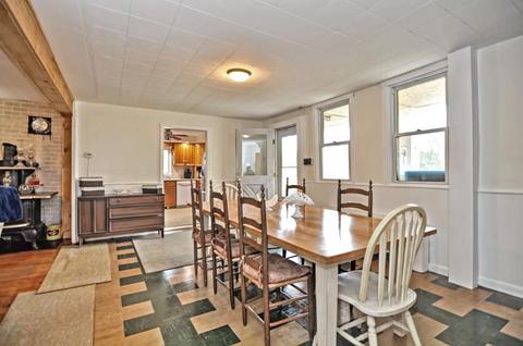 142 Maple St, Douglas, MA 01516 photo 4