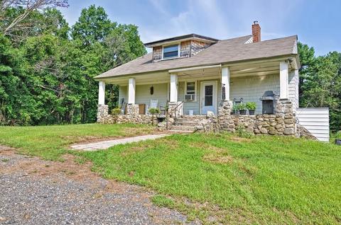 142 Maple St, Douglas, MA 01516 photo 1