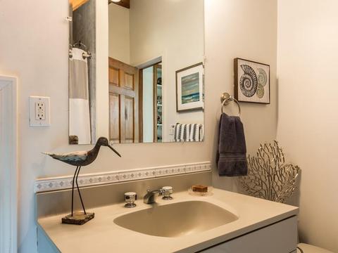 10 Boyles St, Beverly, MA 01915 photo 18