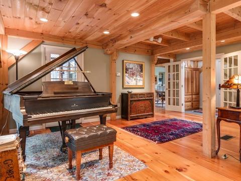 10 Boyles St, Beverly, MA 01915 photo 2