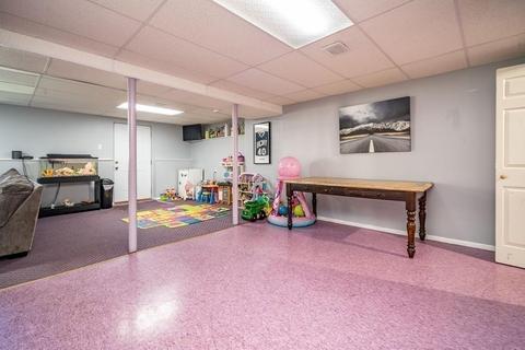 30 Delaware Ave, Springfield, MA 01119 photo 24
