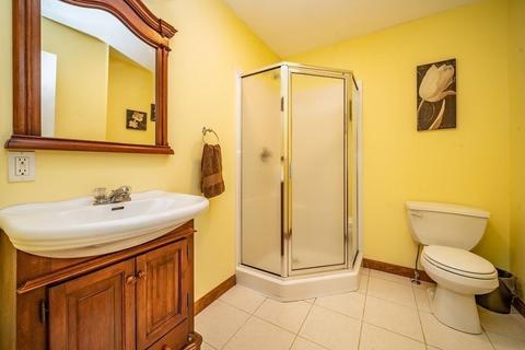 30 Delaware Ave, Springfield, MA 01119 photo 8