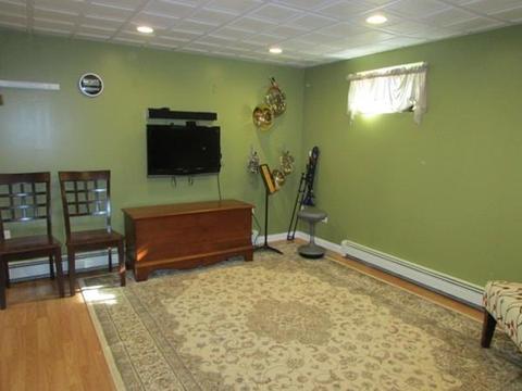 34 Clinton Ave, Saugus, MA 01906 photo 17