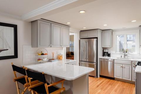 14 Sycamore Ln, Hingham, MA 02043 photo 3