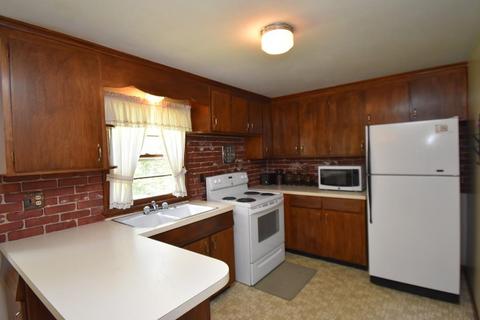 3 Keddy St, Easthampton, MA 01027 photo 4