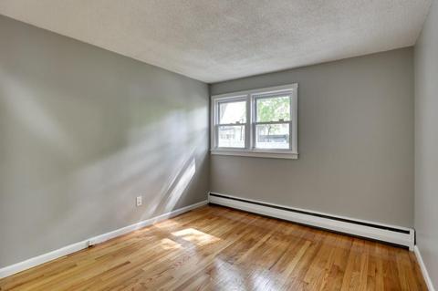 187 Denver St, Springfield, MA 01109 photo 11