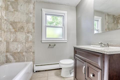 187 Denver St, Springfield, MA 01109 photo 9