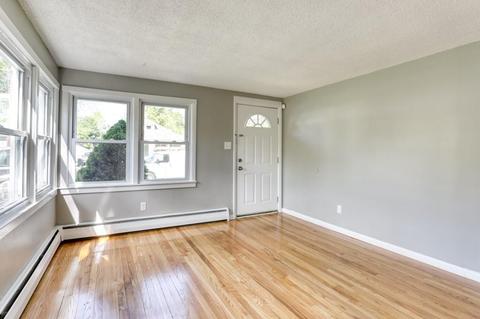 187 Denver St, Springfield, MA 01109 photo 6