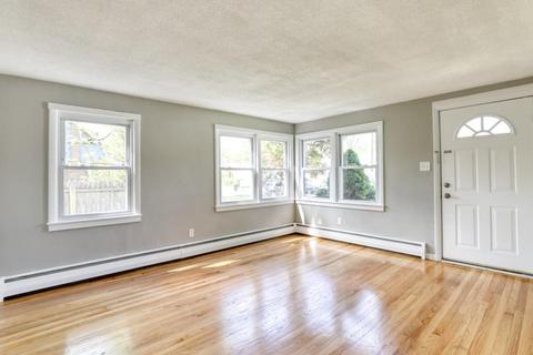 187 Denver St, Springfield, MA 01109 photo 5