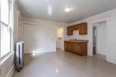 37 Longview St, Springfield, MA 01108 photo 8