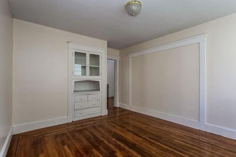 37 Longview St, Springfield, MA 01108 photo 6