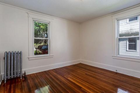 37 Longview St, Springfield, MA 01108 photo 9