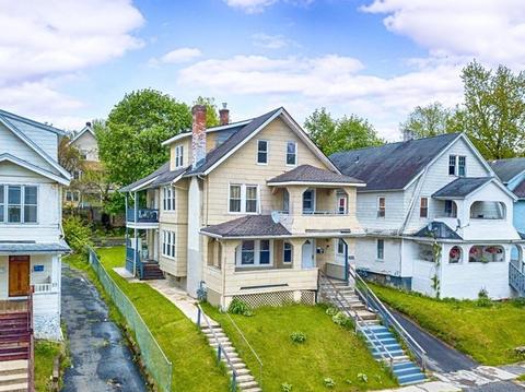 37 Longview St, Springfield, MA 01108 photo 1
