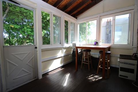 9 Central Pl, Saugus, MA 01906 photo 8